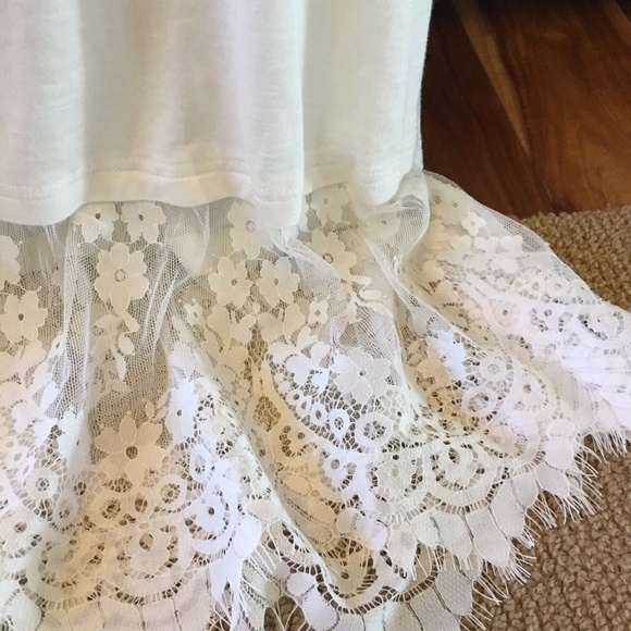 New White Lace Hem Layering Tank Top Extender - Picture 2 of 4
